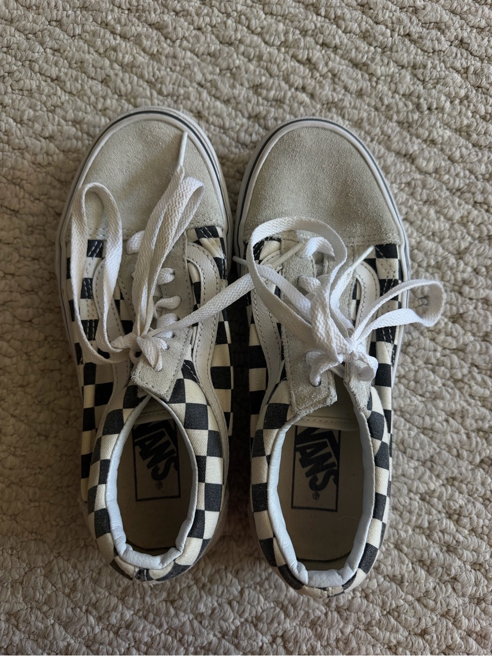 Vans Womens Checkerboard Lace-Up Skate Shoes in Black & White